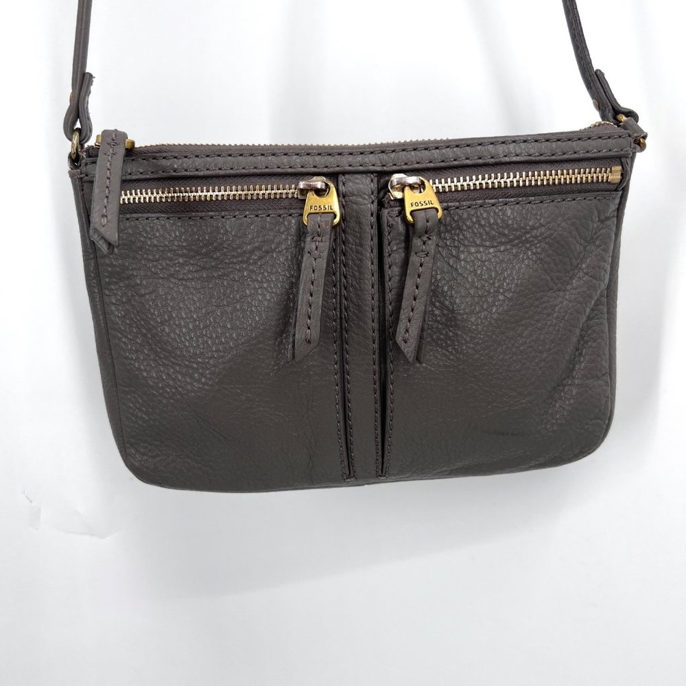 Fossil Gray Pebbled Leather Crossbody Small Double Zipper Wallet Interior